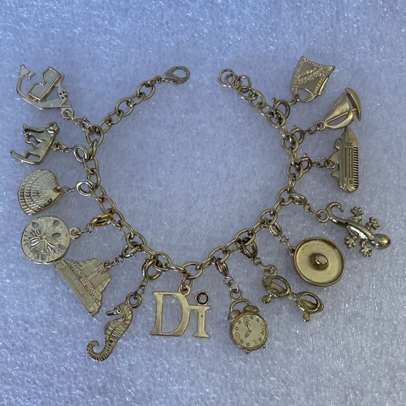 NWOT - Diamonds International Brassy Gold Tone Metal Hanging Cruise Ship Charm - Picture 3 of 8